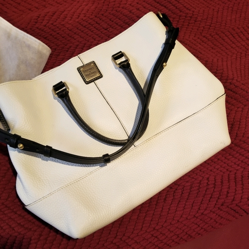 Dooney & Bourke leather bag